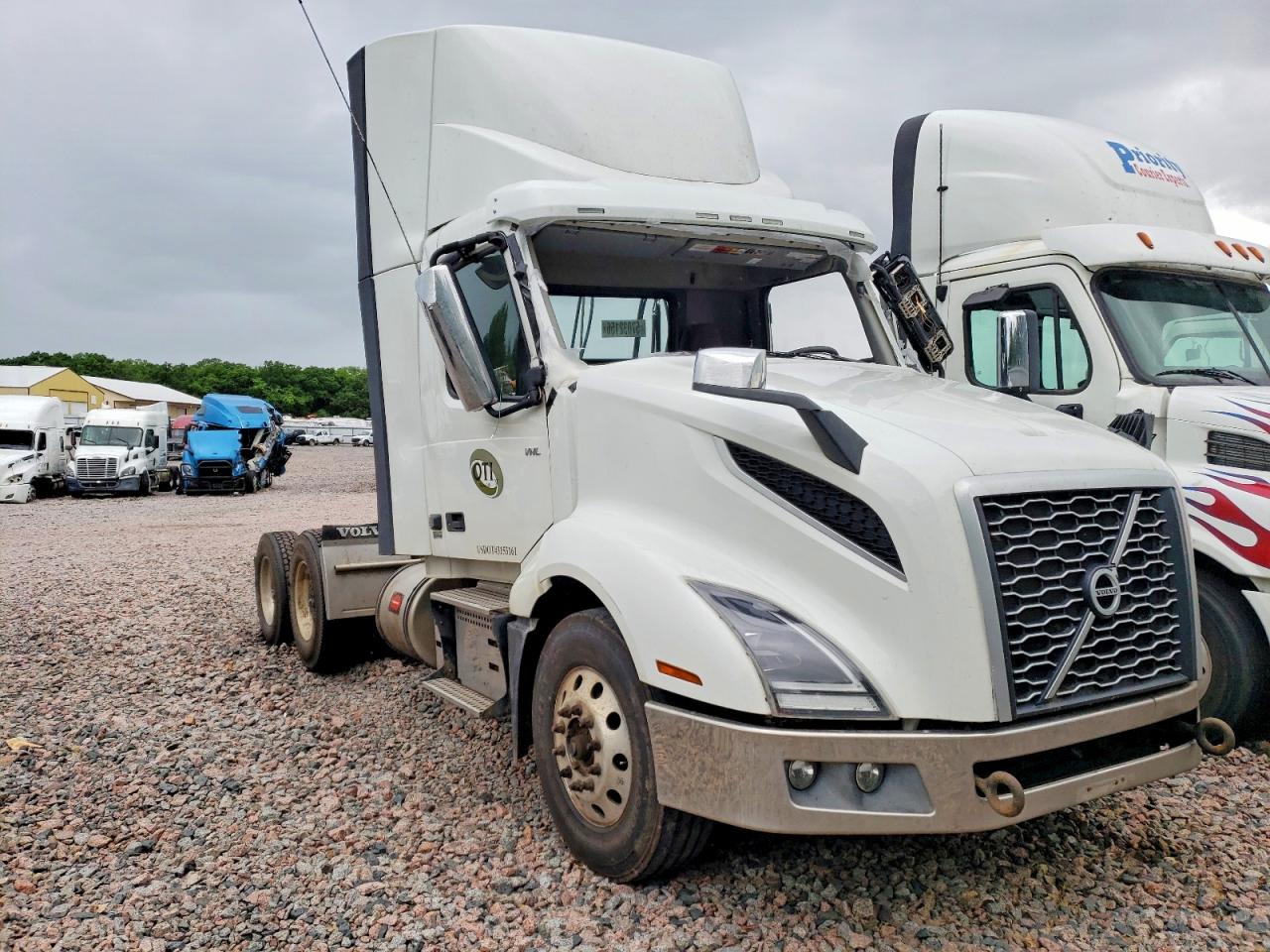 2024 VOLVO VN SEMI TRUCK | 4V4NC9EH0RN623557 | UPCARS