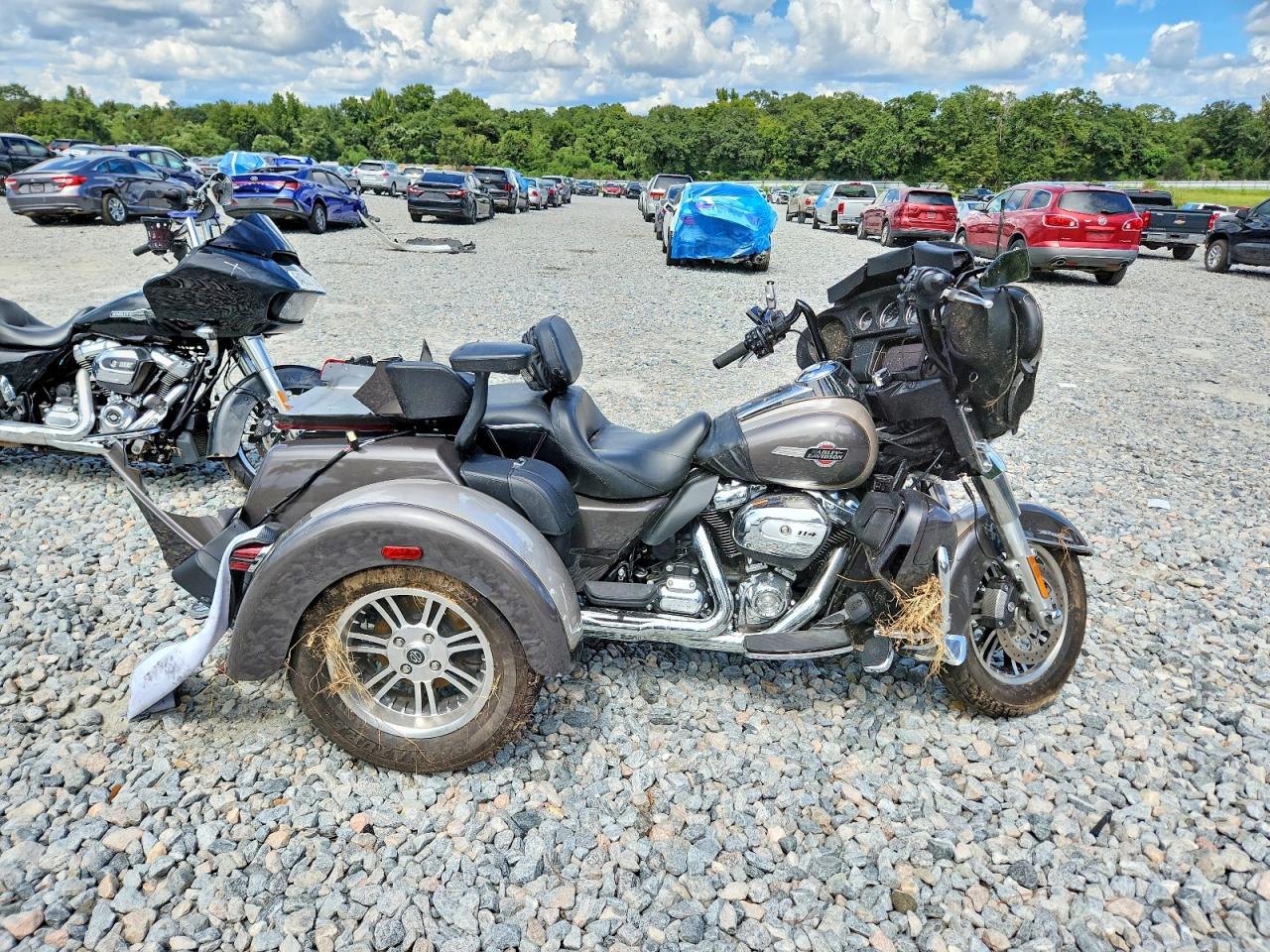 2023 HARLEY-DAVIDSON FL | 1HD1MAF19PB858613 | UPCARS