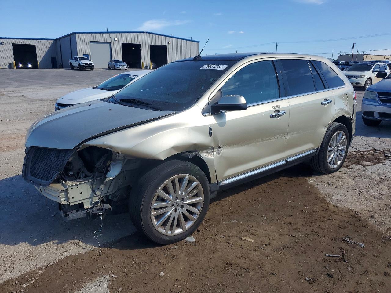 2011 LINCOLN MKX | 2LMDJ6JK1BBJ27634 | UPCARS