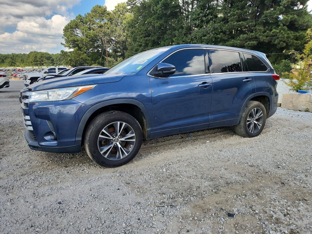 2017 TOYOTA HIGHLANDER LE | 5TDZZRFH2HS198054 | UPCARS