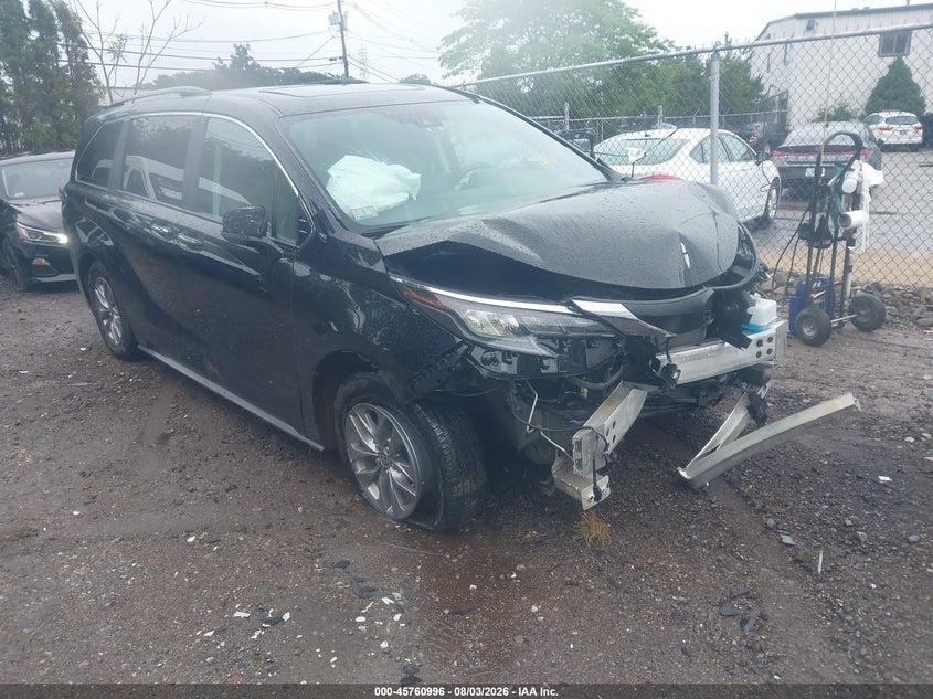 2024 TOYOTA SIENNA XLE | 5TDJSKFC3RS112426 | UPCARS