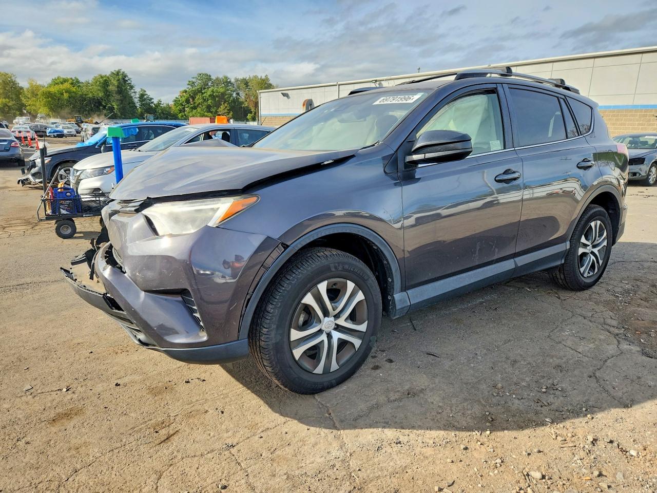 2017 TOYOTA RAV4 LE | JTMBFREV6HJ133691 | UPCARS
