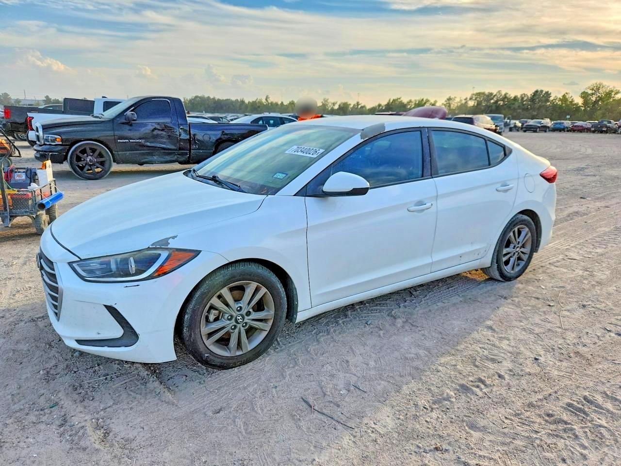 2018 HYUNDAI ELANTRA SEL | 5NPD84LF2JH259644 | UPCARS