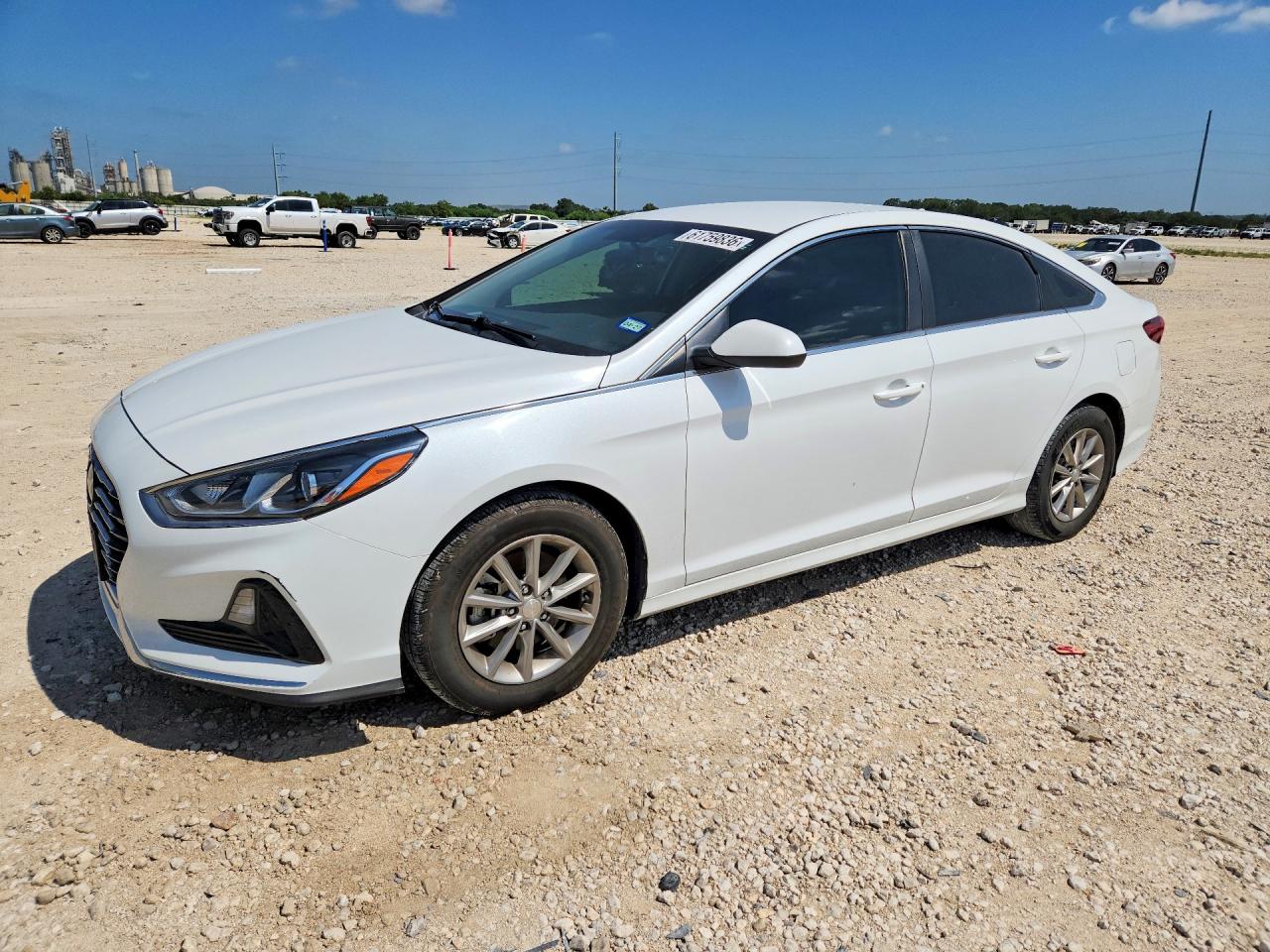 2018 HYUNDAI SONATA SE | 5NPE24AF0JH697703 | UPCARS