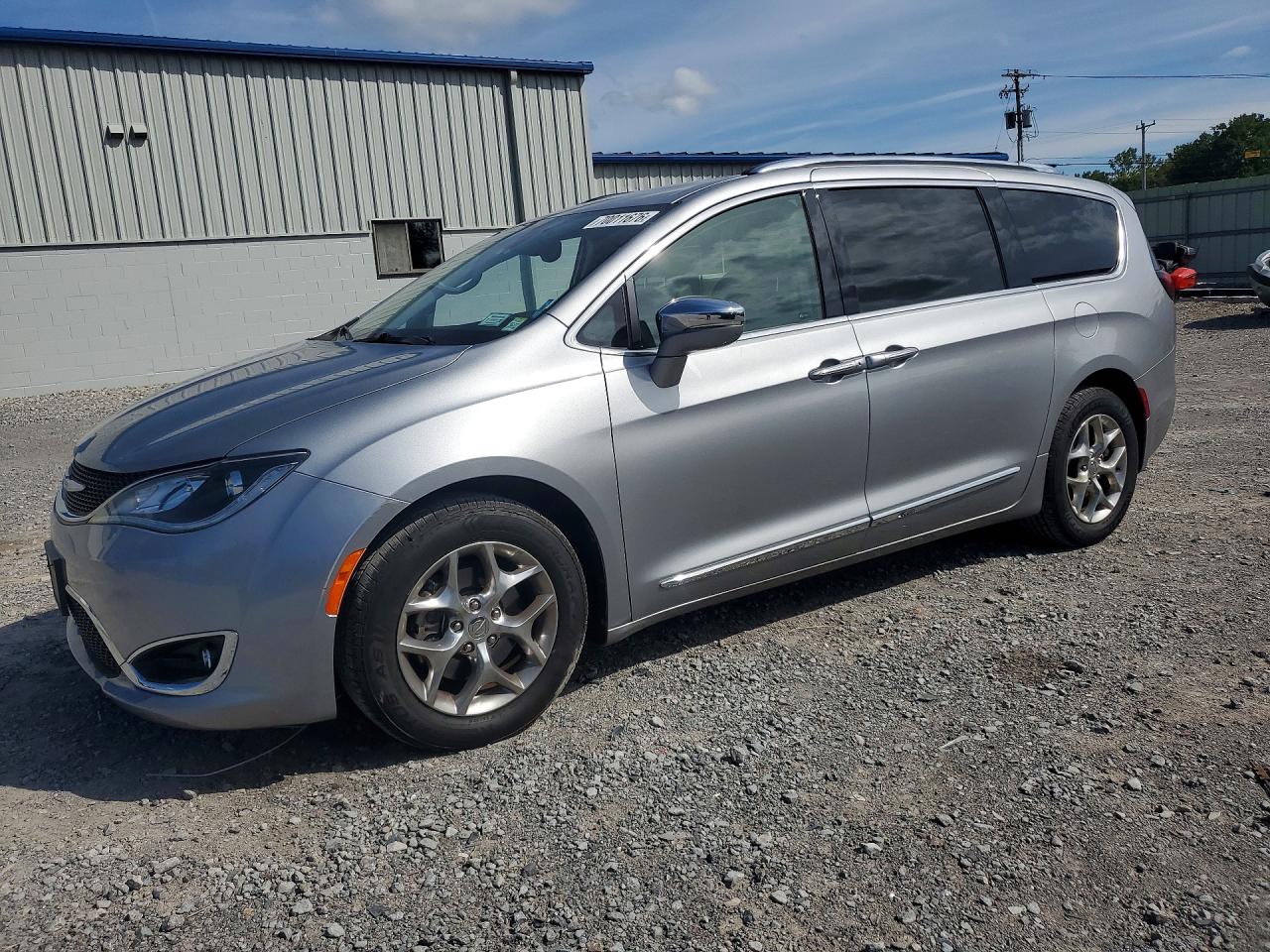 2019 CHRYSLER PACIFICA LIMITED | 2C4RC1GG8KR552040 | UPCARS