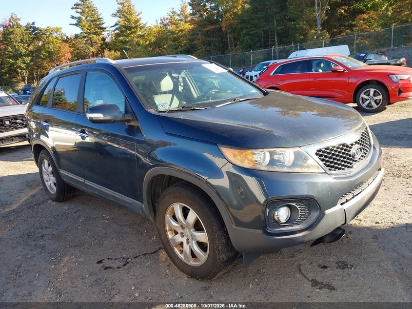 2011 KIA SORENTO LX | 5XYKT4A1XBG114535 | UPCARS