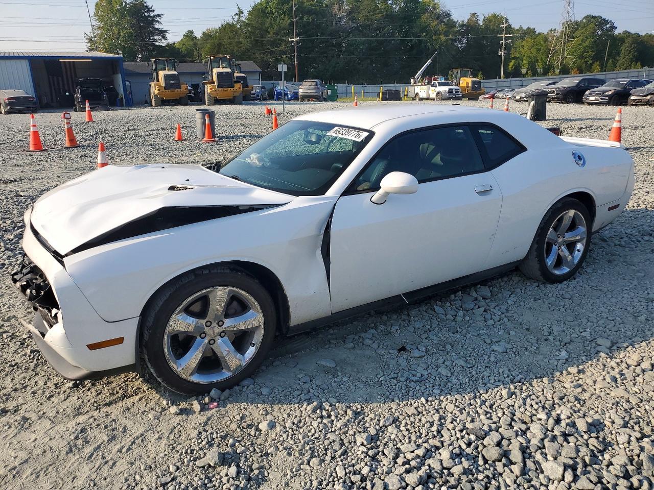 2013 DODGE CHALLENGER SXT | 2C3CDYAG3DH520114 | UPCARS