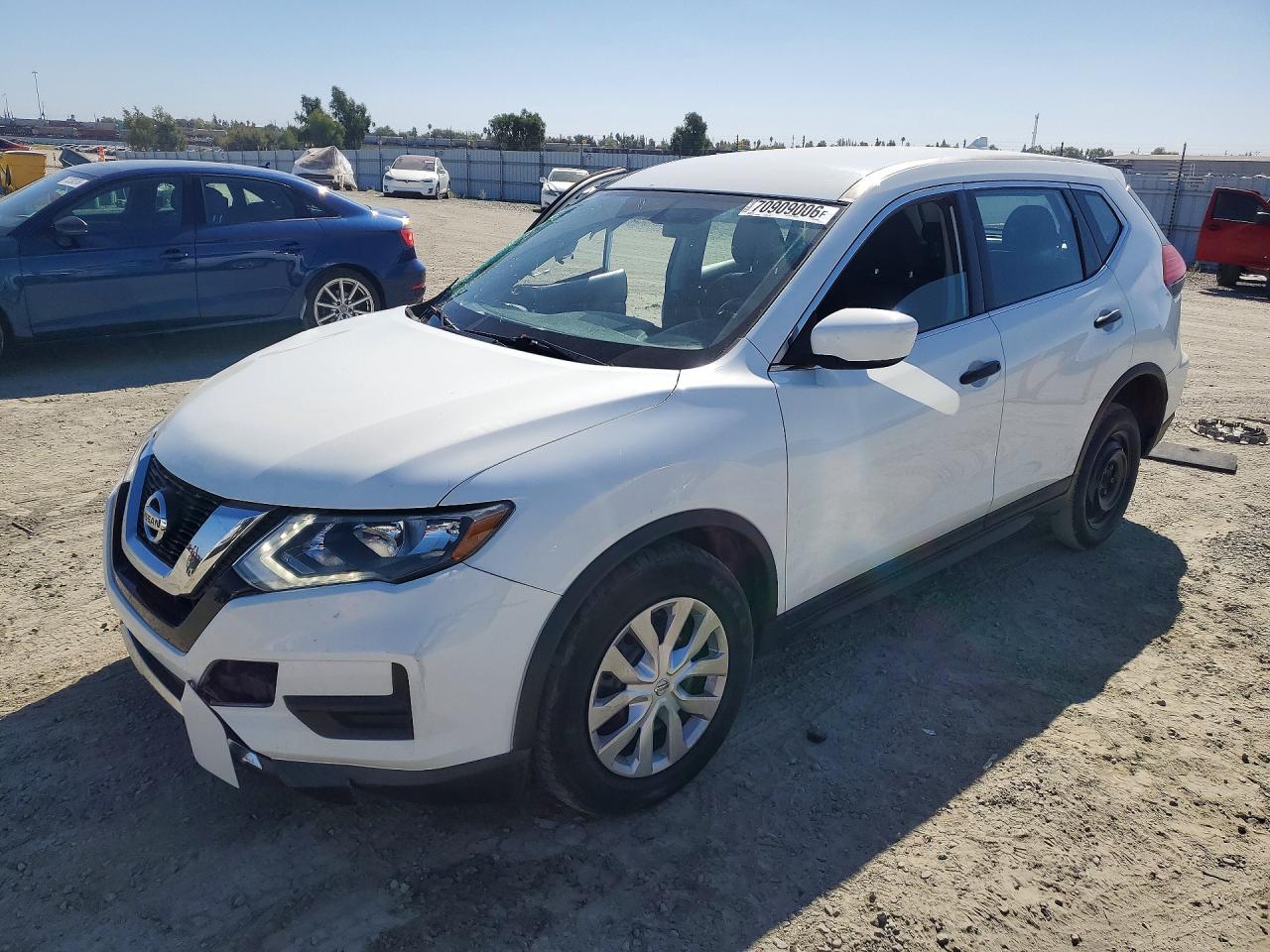 2017 NISSAN ROGUE S | KNMAT2MT1HP513921 | UPCARS