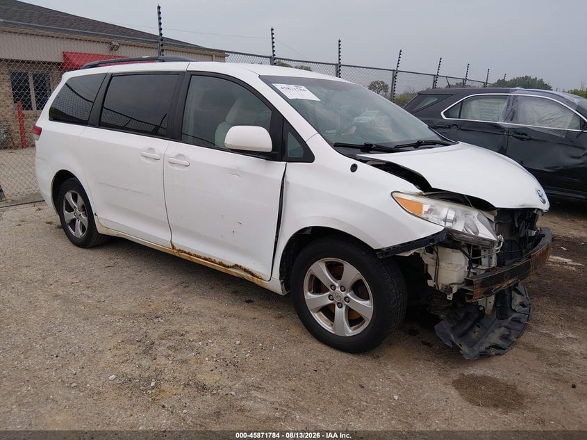 2013 TOYOTA SIENNA LE V6 8 PASSENGER | 5TDKK3DC7DS298672 | UPCARS