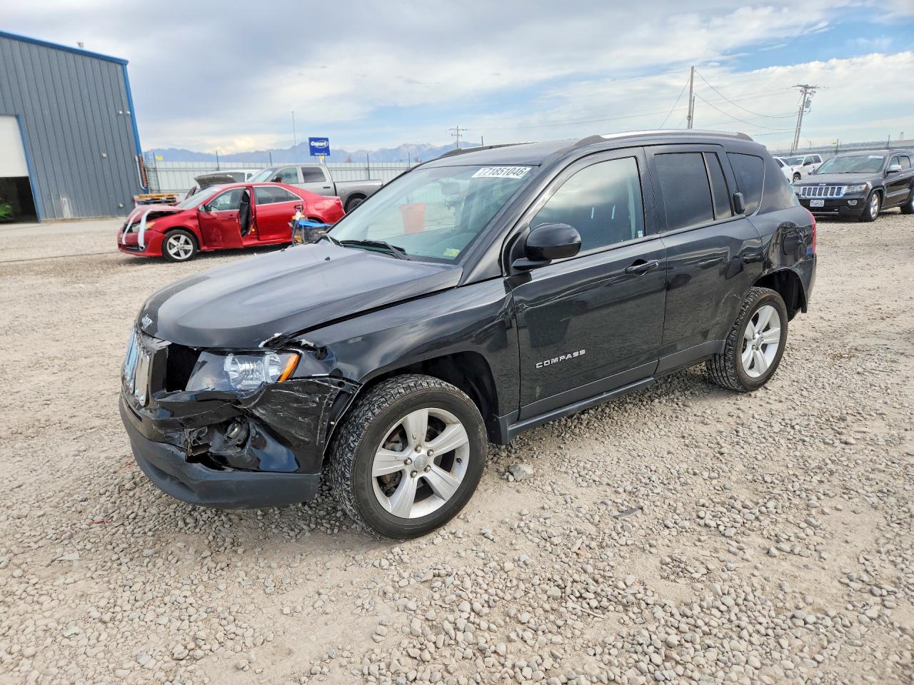 2015 JEEP COMPASS LATITUDE | 1C4NJCEA2FD389909 | UPCARS