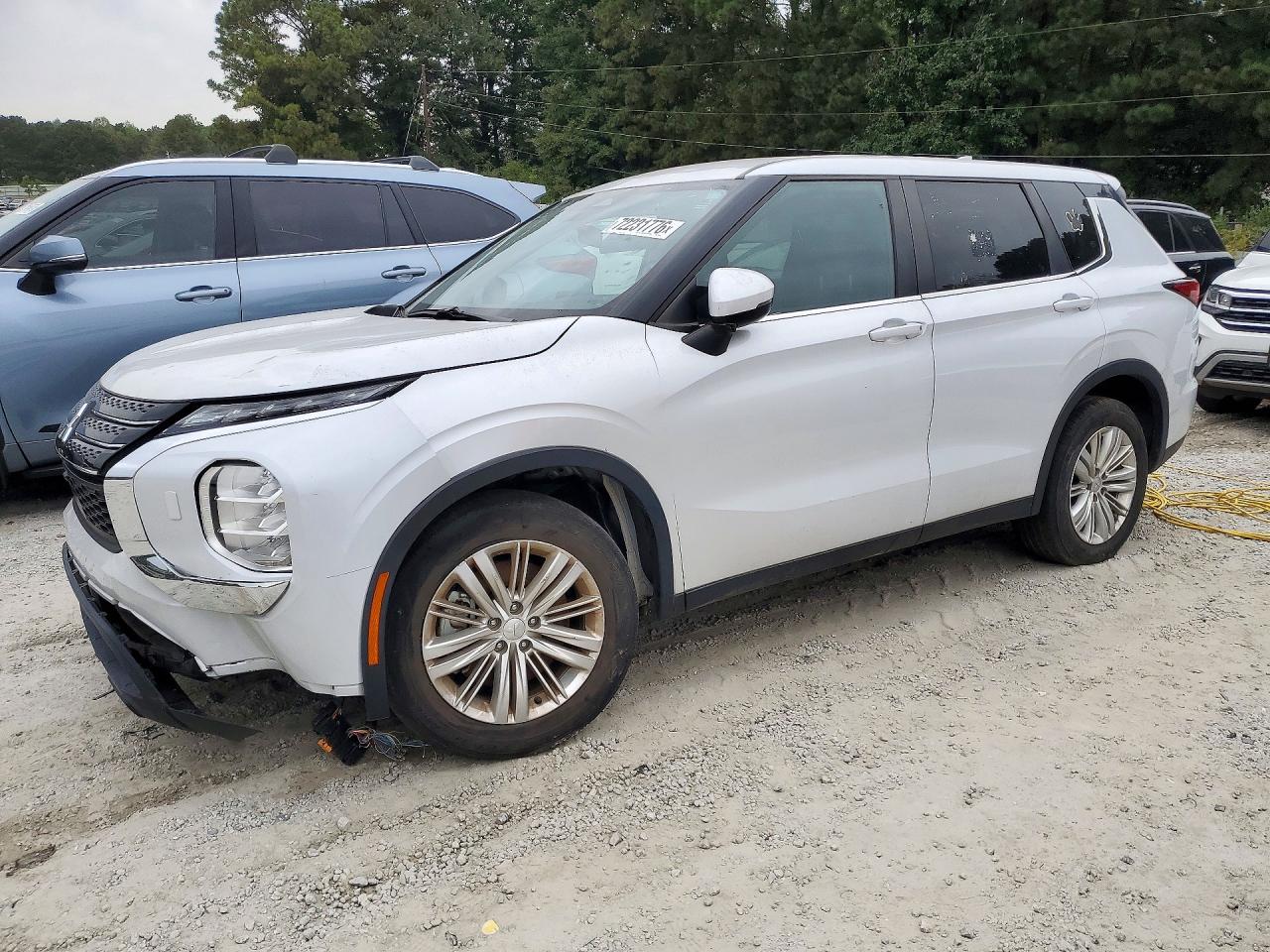 2024 MITSUBISHI OUTLANDER ES | JA4J4UA89RZ015250 | UPCARS