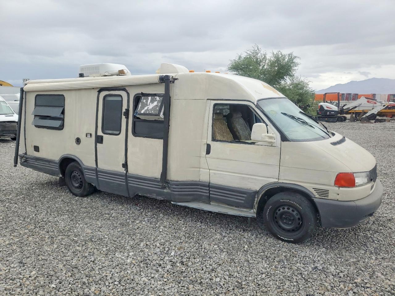 1997 VOLKSWAGEN EUROVAN - RV | WV3AH8706VH043541 | UPCARS