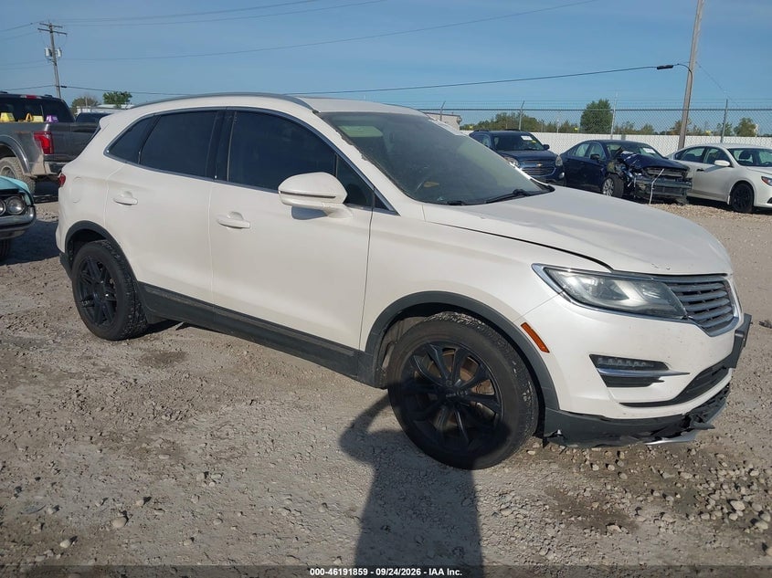 2016 LINCOLN MKC SELECT | 5LMCJ2D93GUJ18201 | UPCARS