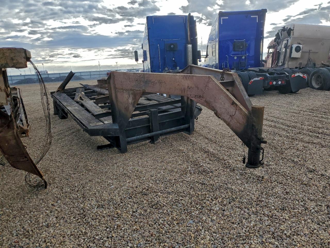 1986 DAYGO TRAILER EQUIPMENT | DM860098 | UPCARS
