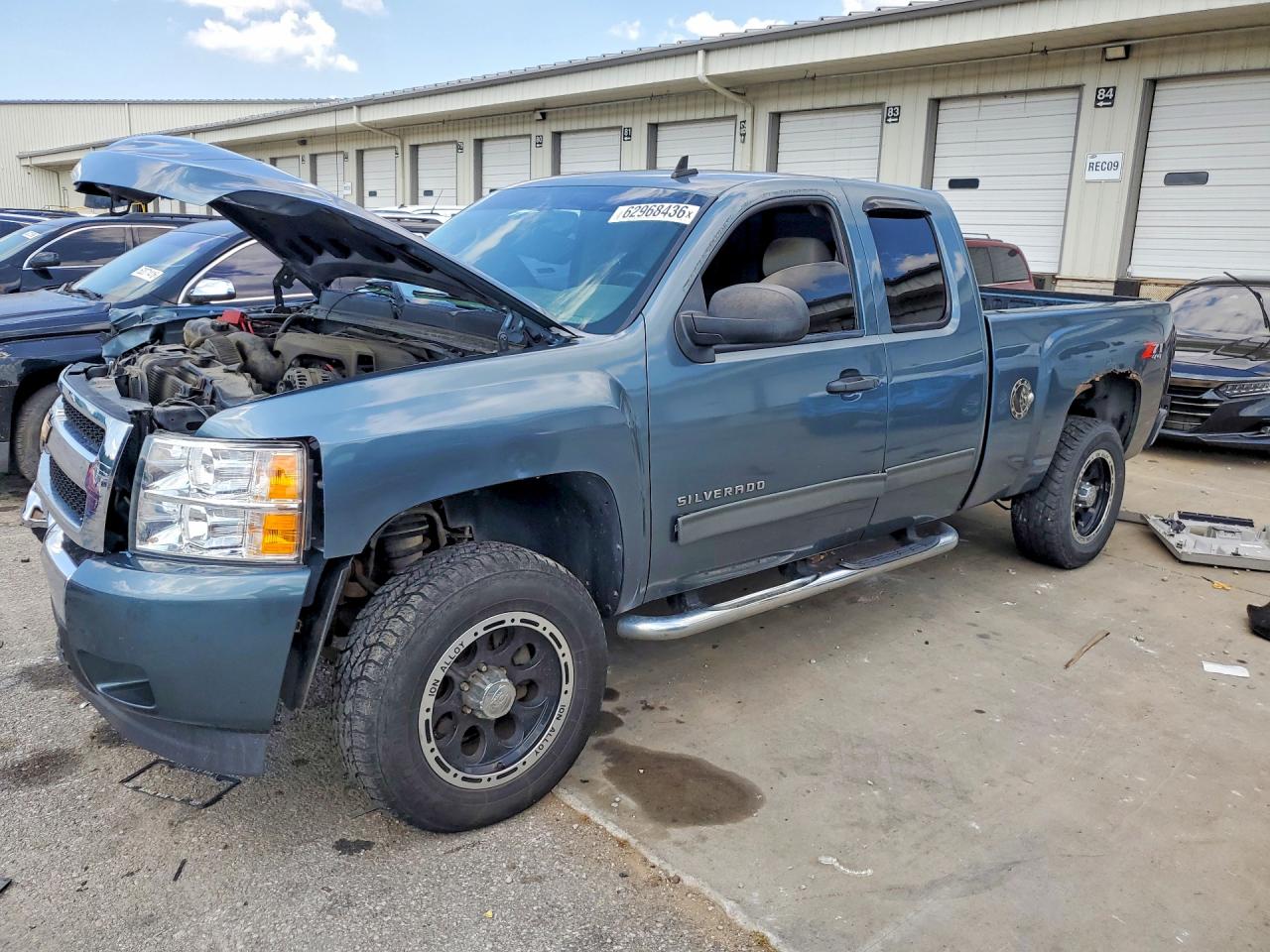 2011 CHEVROLET SILVERADO K1500 LT | 1GCRKSE37BZ231024 | UPCARS