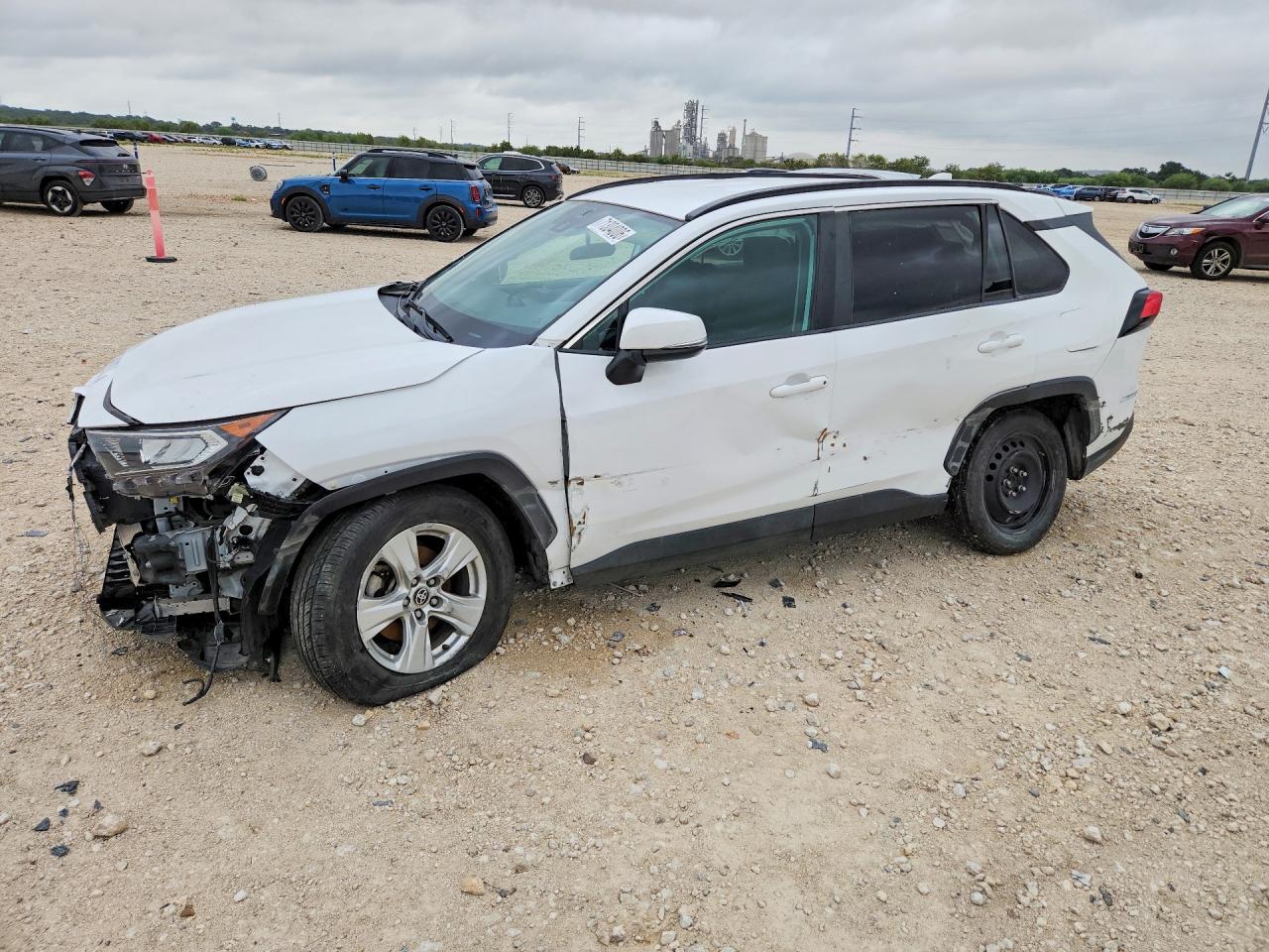 2021 TOYOTA RAV4 XLE | 2T3W1RFV0MW136595 | UPCARS