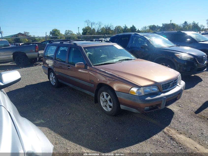 1998 VOLVO V70 AWD | YV1LZ5641W2464688 | UPCARS