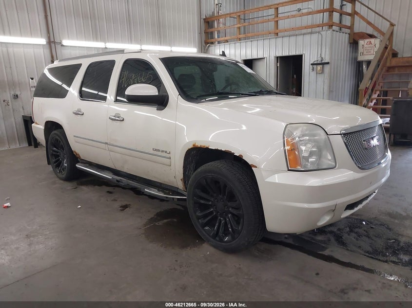 2011 GMC YUKON XL 1500 DENALI | 1GKS2MEF8BR225602 | UPCARS