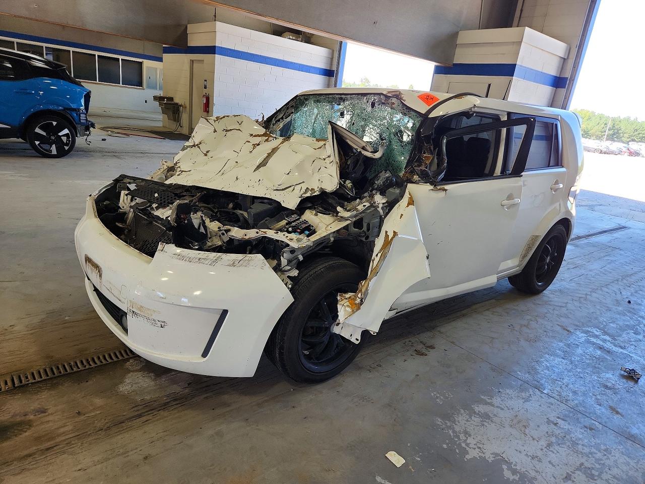2008 SCION X BASE | JTLKE50E181026216 | UPCARS