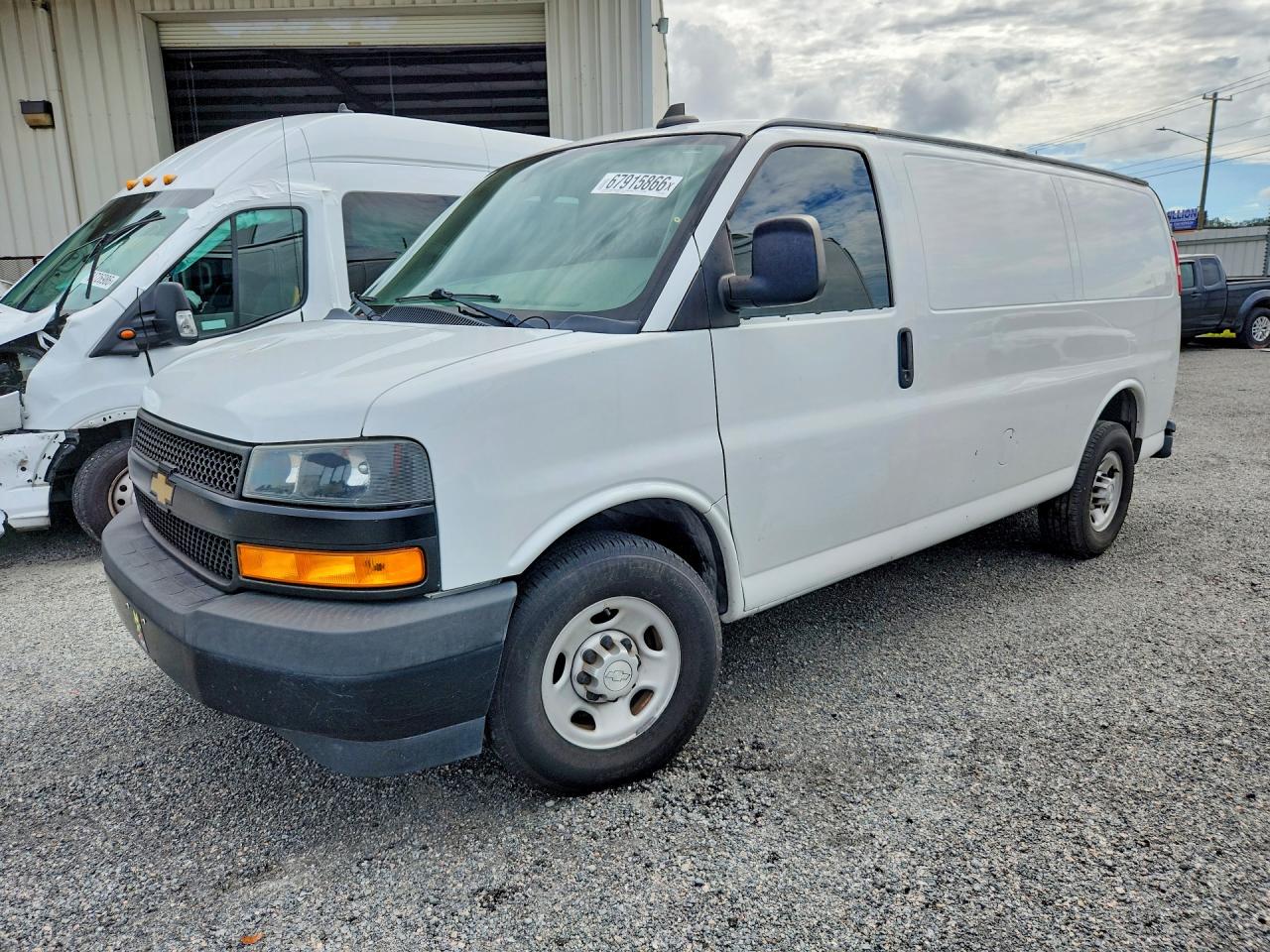 2019 CHEVROLET EXPRESS | 1GCWGAFG0K1363752 | UPCARS
