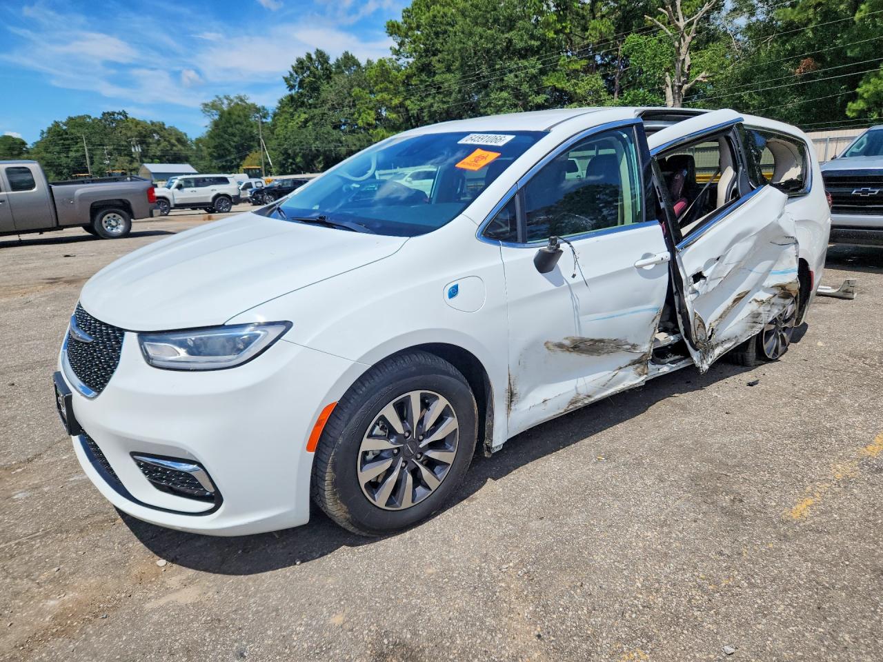 2023 CHRYSLER PACIFICA HYBRID TOURING L | 2C4RC1L78PR622391 | UPCARS