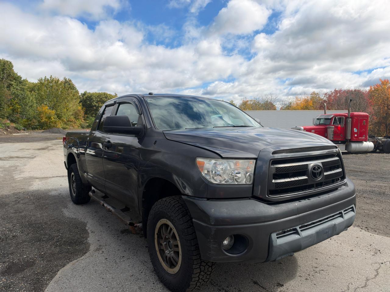 2011 TOYOTA TUNDRA DOUBLE CAB SR5 | 5TFUY5F17BX196472 | UPCARS