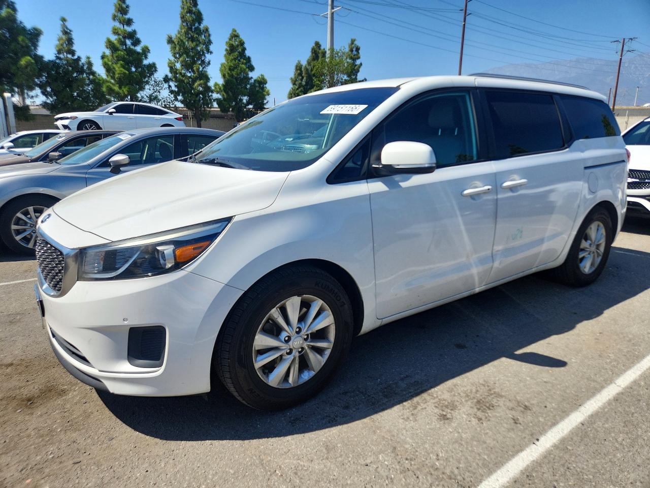 2017 KIA SEDONA LX | KNDMB5C10H6343753 | UPCARS