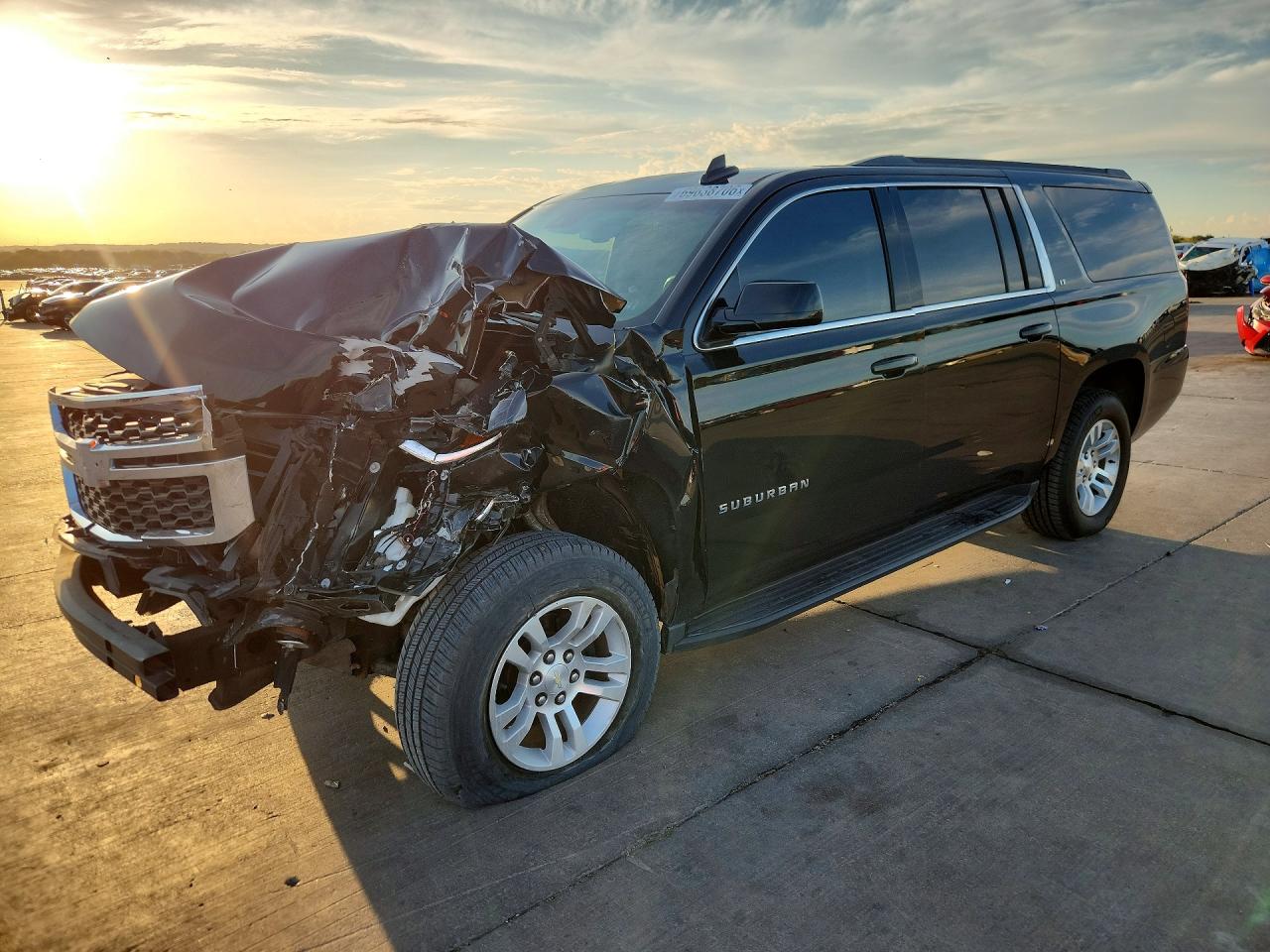 2019 CHEVROLET SUBURBAN K1500 LT | 1GNSKHKCXKR367812 | UPCARS