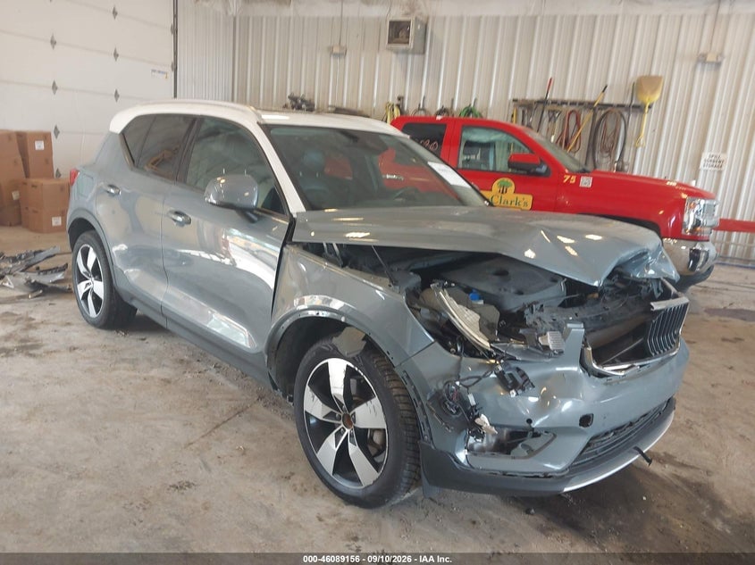 2020 VOLVO XC40 T5 MOMENTUM | YV4162UK6L2175806 | UPCARS