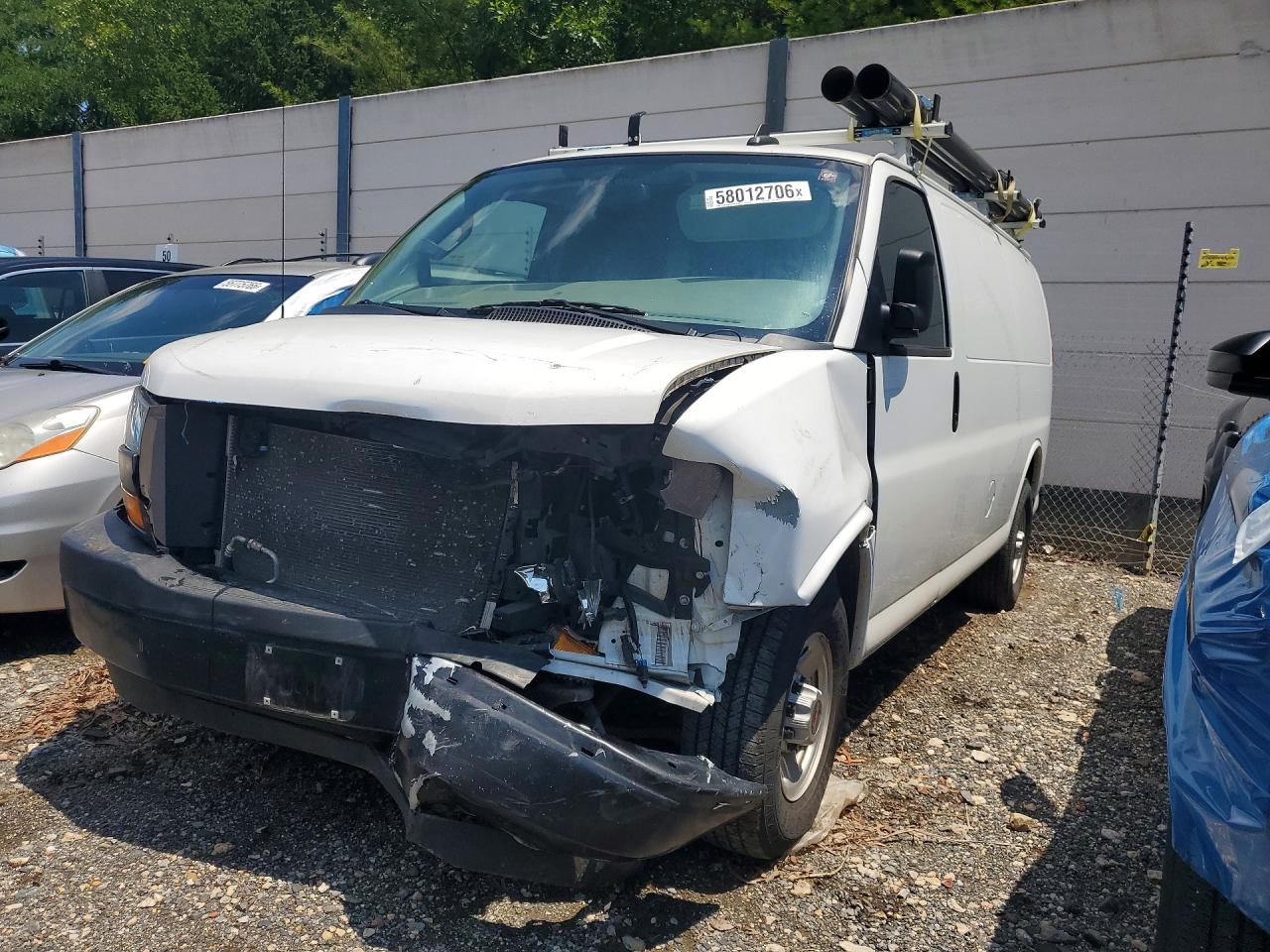 2022 GMC SAVANA G2500 | 1GTW7AF7XN1256101 | UPCARS