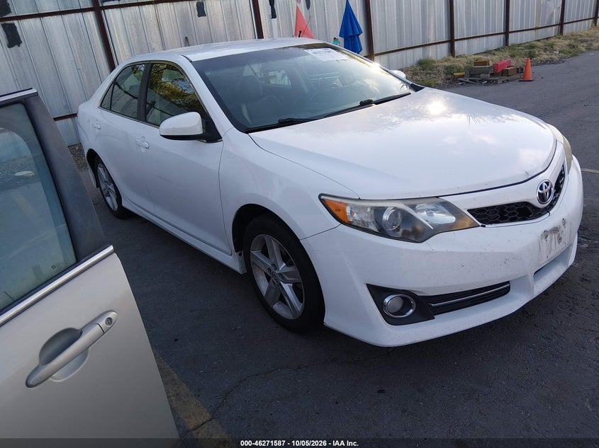 2014 TOYOTA CAMRY SE | 4T1BF1FK8EU386815 | UPCARS