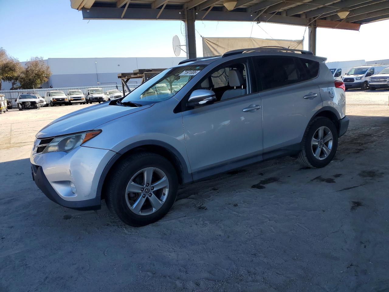 2015 TOYOTA RAV4 XLE | 2T3WFREV1FW189831 | UPCARS