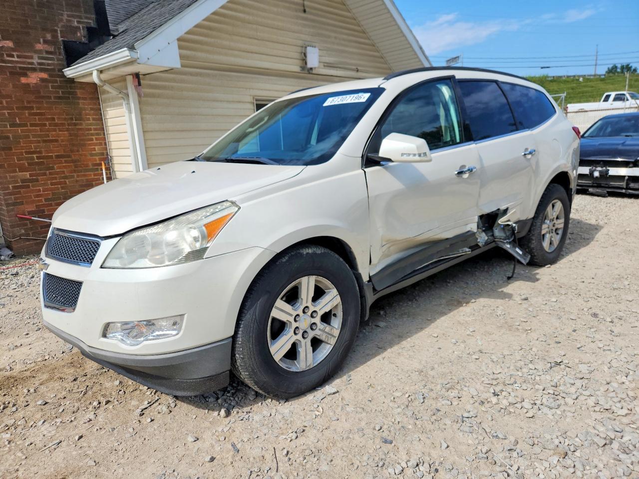 2011 CHEVROLET TRAVERSE LT | 1GNKRGED1BJ211781 | UPCARS
