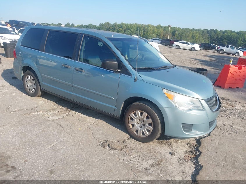 2010 VOLKSWAGEN ROUTAN S | 2V4RW4D10AR209171 | UPCARS