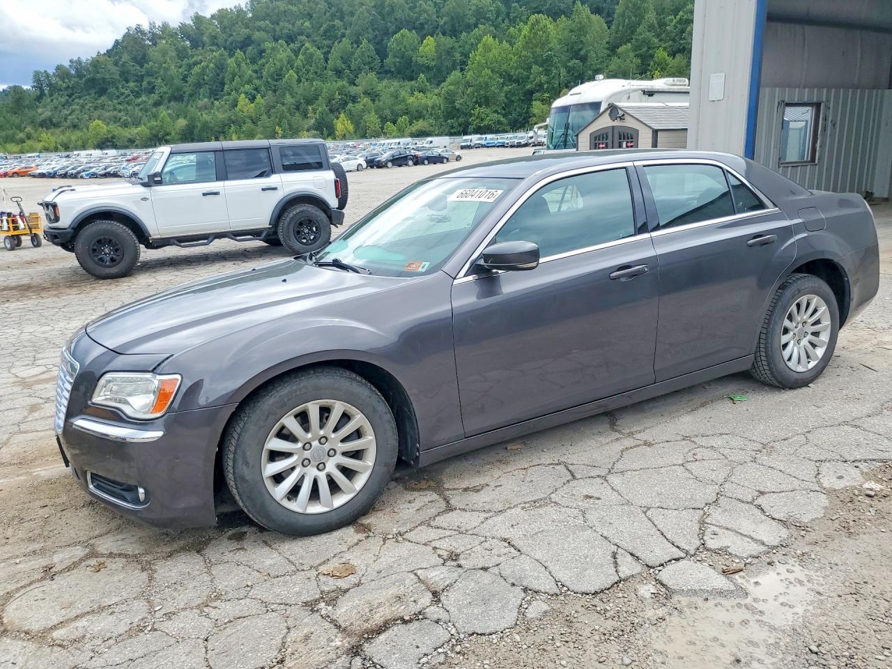 2014 CHRYSLER 300 | 2C3CCAAG9EH207595 | UPCARS