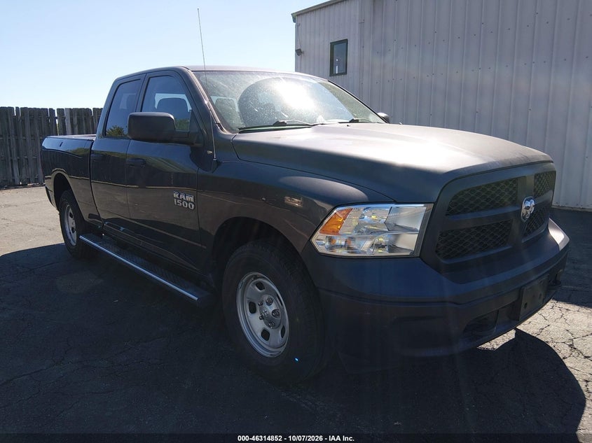 2018 RAM 1500 TRADESMAN QUAD CAB 4X4 6'4 BOX | 1C6RR7FG5JS144196 | UPCARS