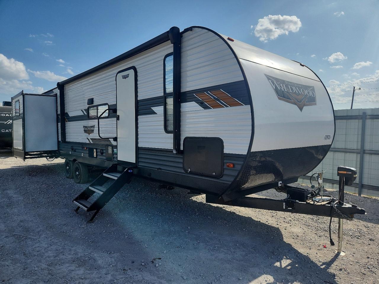 2022 FOREST RIVER WILD WOOD CAMPER | 4X4TWDG24N8809952 | UPCARS