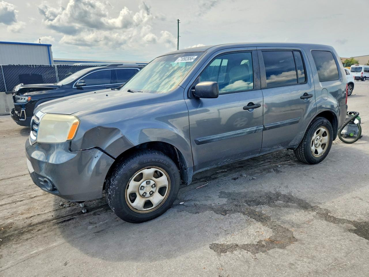 2012 HONDA PILOT LX | 5FNYF3H24CB043853 | UPCARS