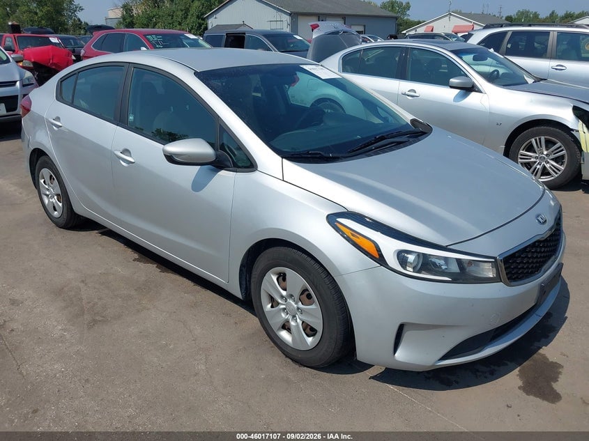 2017 KIA FORTE LX | 3KPFK4A7XHE011484 | UPCARS
