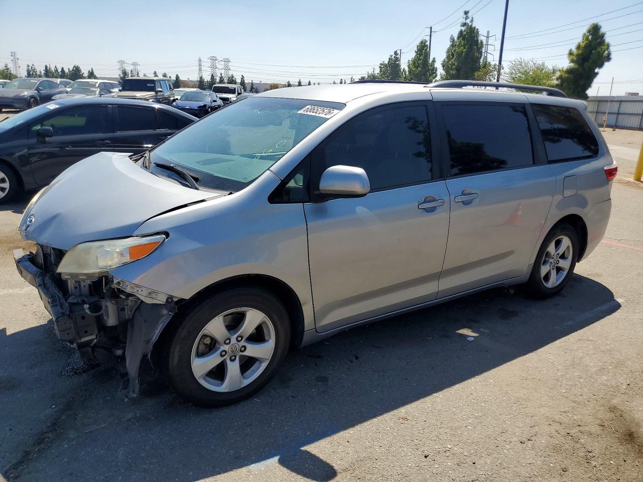 2017 TOYOTA SIENNA LE | 5TDKZ3DC3HS894492 | UPCARS