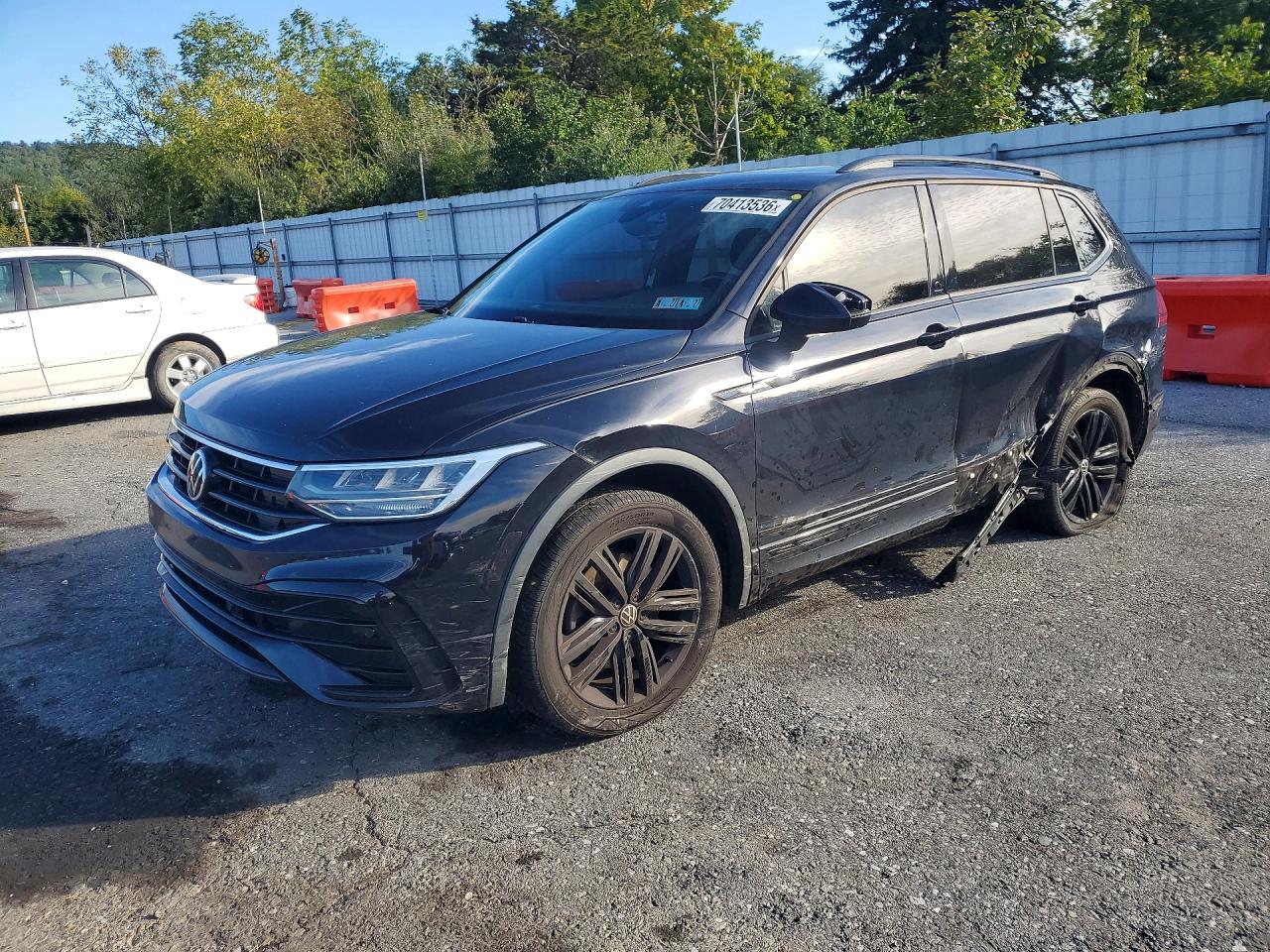 2022 VOLKSWAGEN TIGUAN SE R-LINE BLACK | 3VV8B7AX7NM021127 | UPCARS