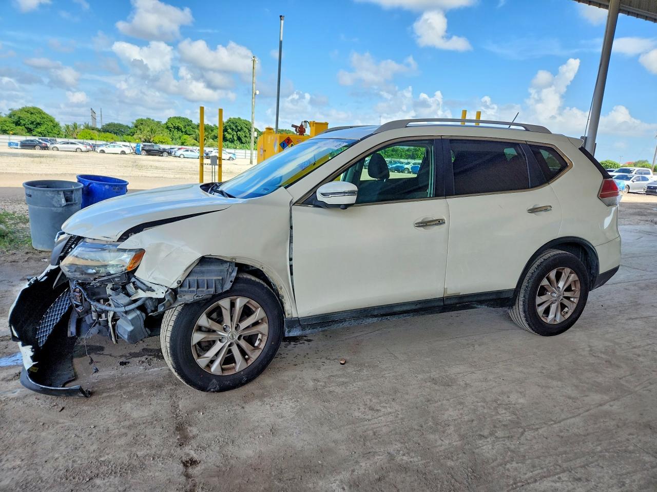 2016 NISSAN ROGUE SV | 5N1AT2MT5GC734682 | UPCARS
