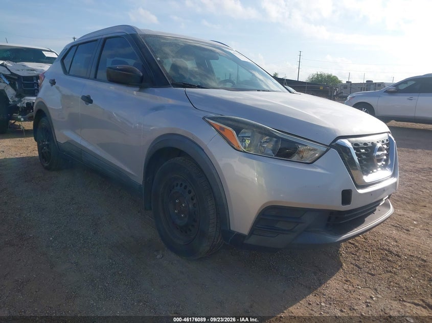 2018 NISSAN KICK S | 3N1CP5CU9JL509757 | UPCARS
