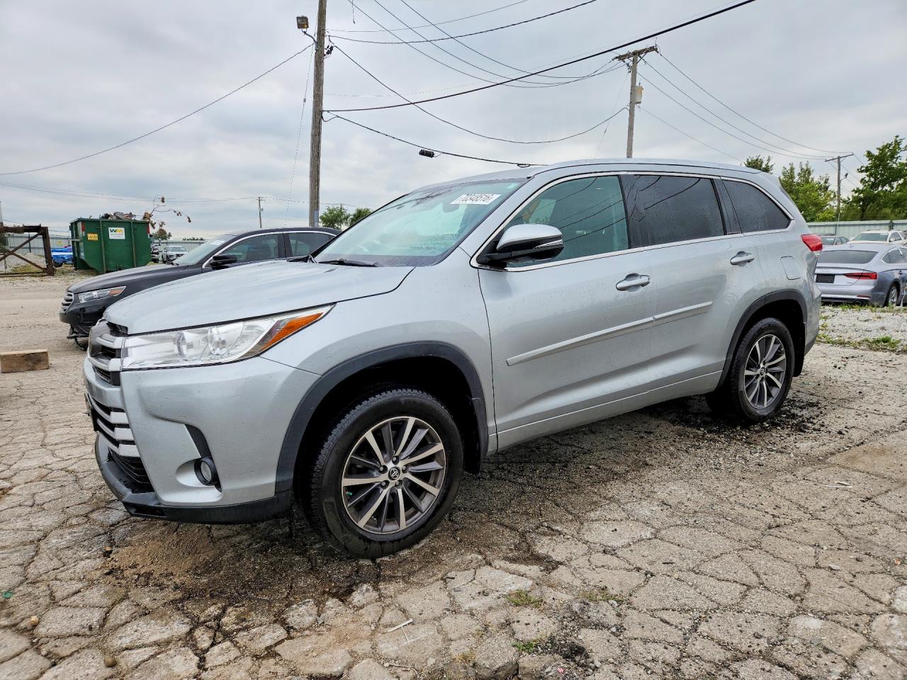 2017 TOYOTA HIGHLANDER XLE | 5TDJZRFH2HS432612 | UPCARS
