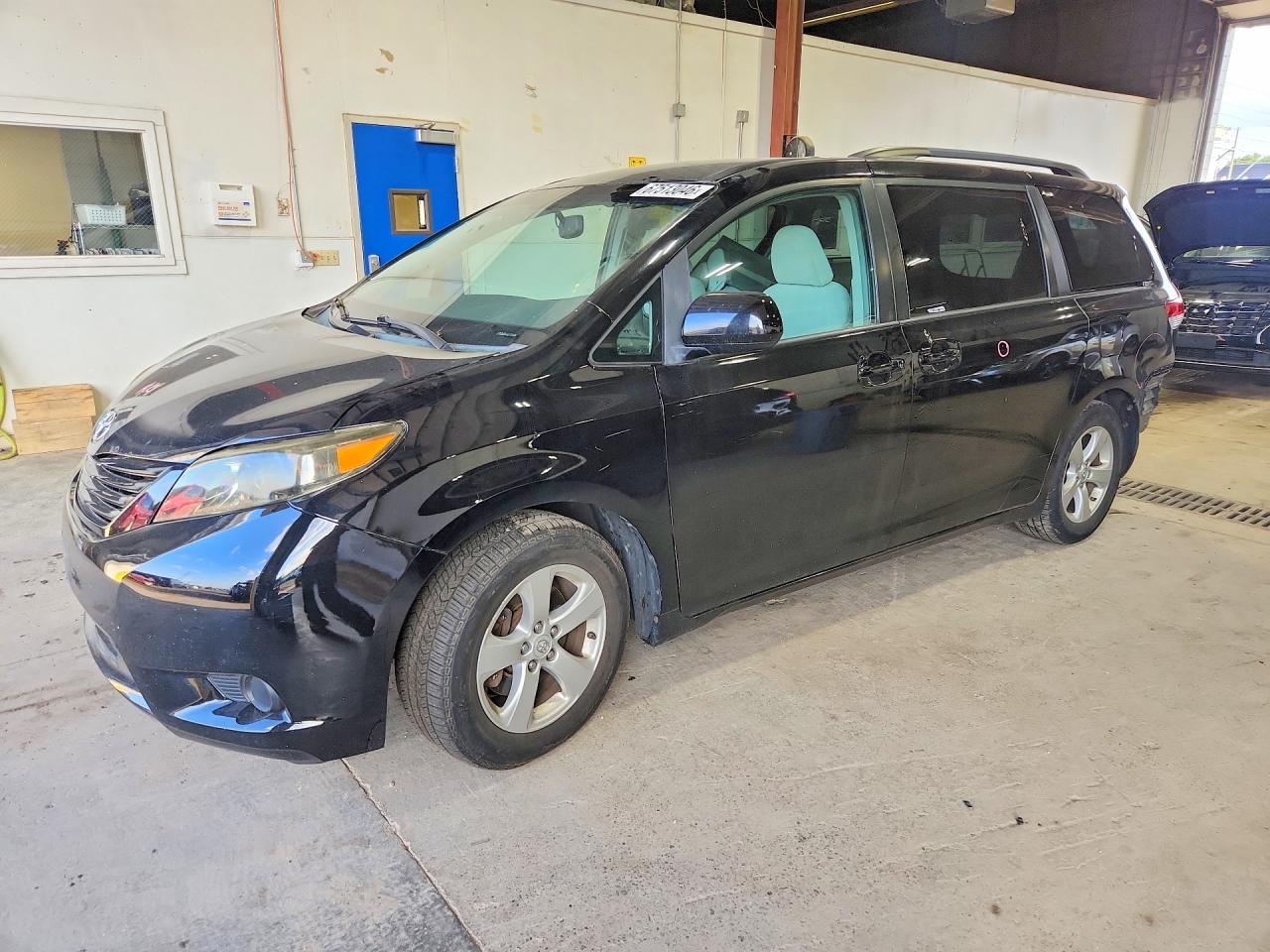2013 TOYOTA SIENNA LE | 5TDKK3DC5DS353281 | UPCARS