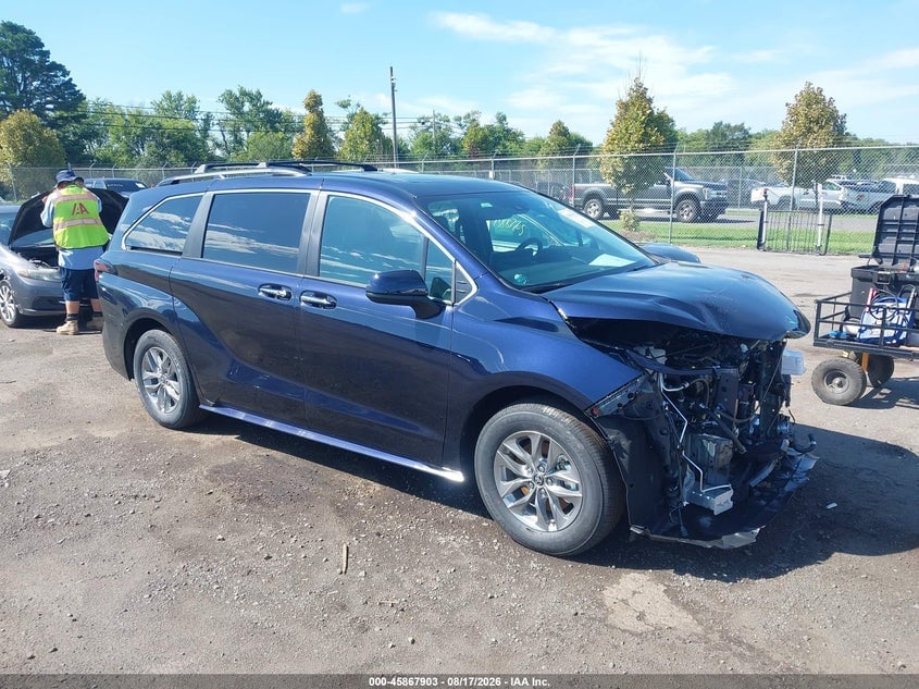 2026 TOYOTA SIENNA XLE | 5TDYSKFC7TS258804 | UPCARS