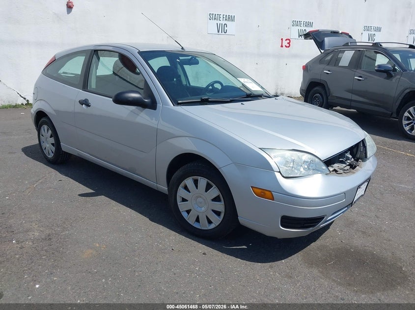 2005 FORD FOCUS ZX3 | 3FAFP31N95R158576 | UPCARS