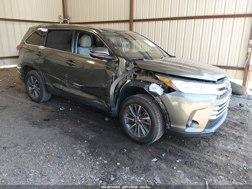 2019 TOYOTA HIGHLANDER XLE | 5TDKZRFH0KS338465 | UPCARS