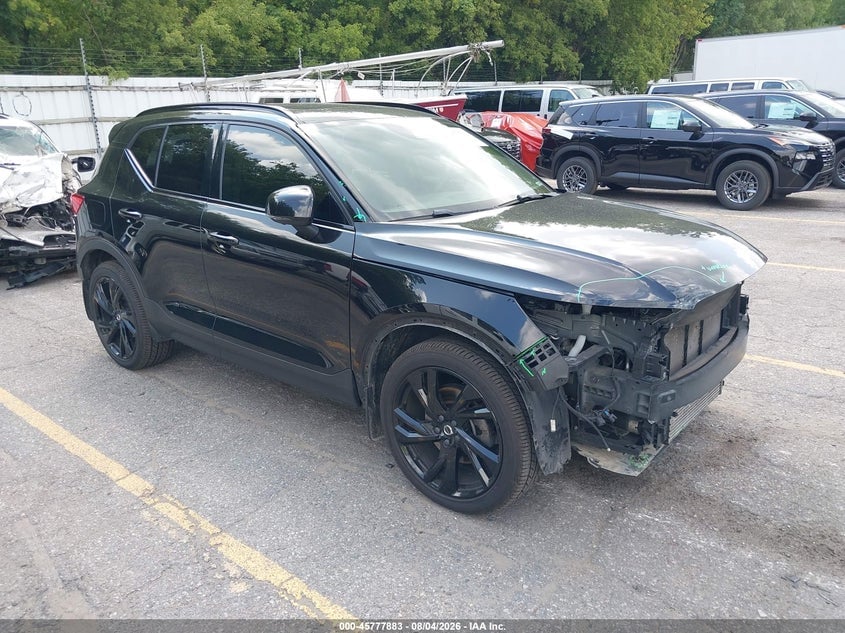 2022 VOLVO XC40 T5 R-DESIGN | YV4162UM0N2661855 | UPCARS