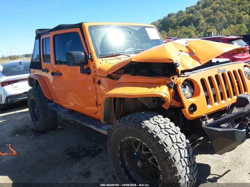 2012 JEEP WRANGLER UNLIMITED SAHARA | 1C4HJWEG7CL213605 | UPCARS